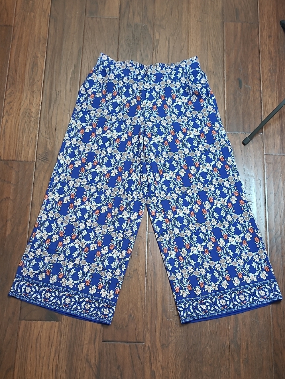 NWT Max Studio Blue Floral Cropped Wide-Leg Pullon Pants Size Medium